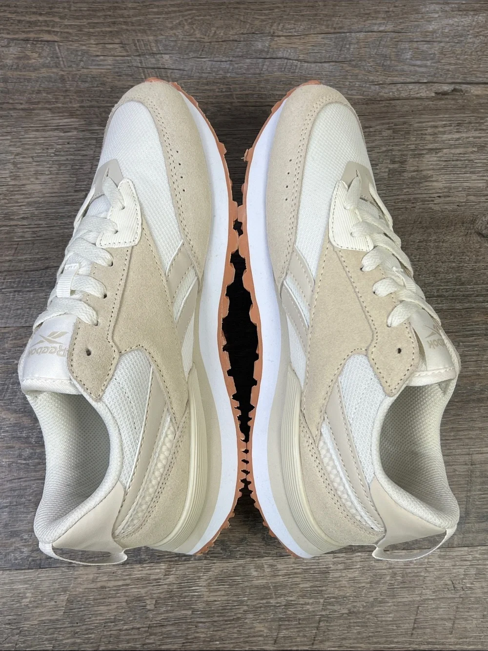 Reebok Classic Leather LTD Sneakers Chalk Beige Gum Women’s Size 7.5